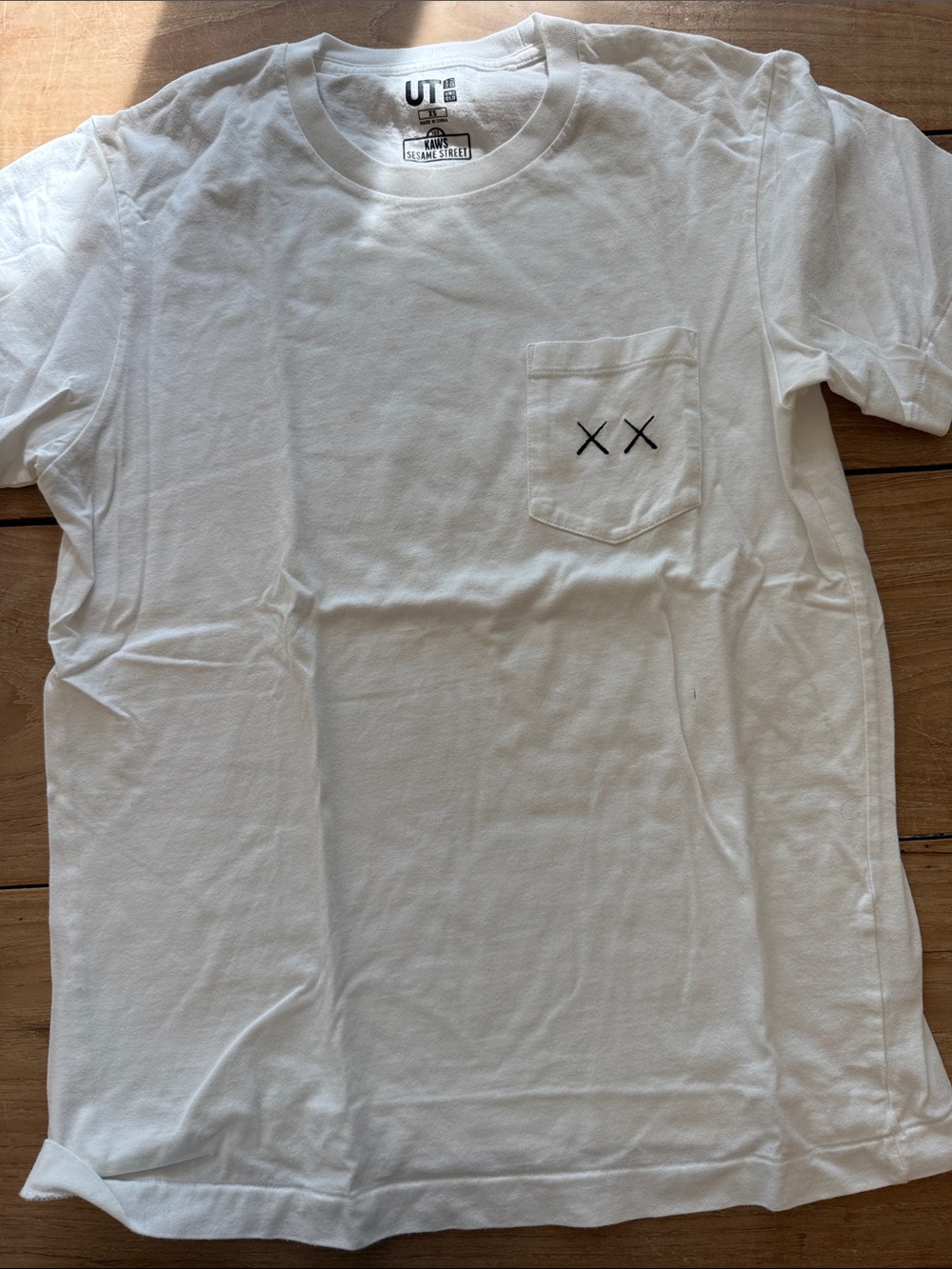 UNIQLO KAWS Sesame Street Short-Sleeve Pocket Tee XS